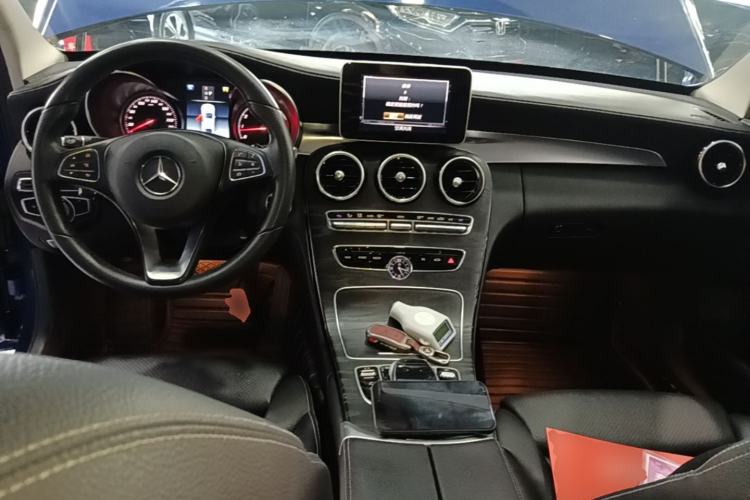 Used Mercedes-Benz C-Class 2018 C 200 L Sport Edition Center Console
