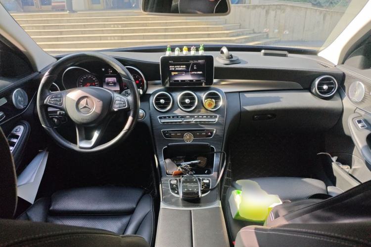Used Mercedes-Benz C-Class 2018 C 200 Achievement Special Edition Center Console