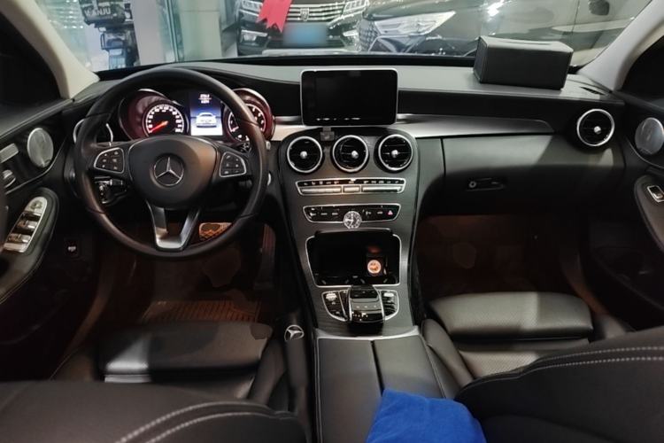 Used Mercedes-Benz C-Class 2018 C 200 L Sport Edition Achievement Special Edition Center Console