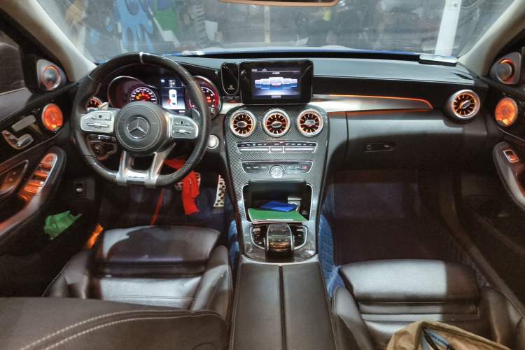 Used Mercedes-Benz C-Class 2018 C 200 L Center Console