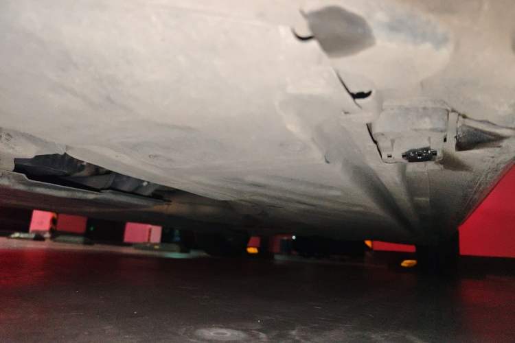Used Mercedes-Benz C-Class 2018 C 200 L Chassis Front Left