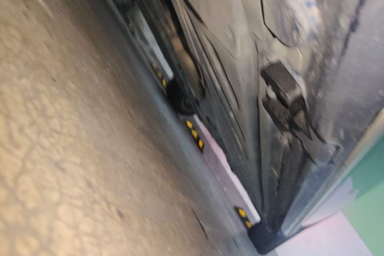 Used Mercedes-Benz C-Class 2018 C 180 L Fashion Edition Sport Version Chassis Front Left