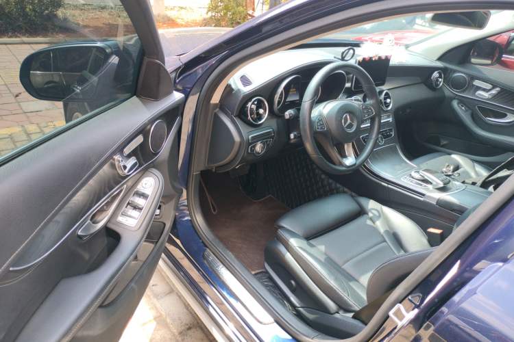 Used Mercedes-Benz C-Class 2018 C 200 L Sport Edition Driver Seat