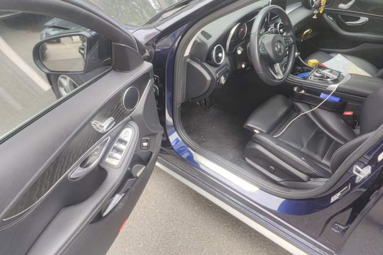 Used Mercedes-Benz C-Class 2018 C 180 L Fashion Edition Sport Version Driver Seat