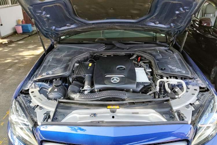 Used Mercedes-Benz C-Class 2018 C 180 L Fashion Edition Sport Version Engine Bay