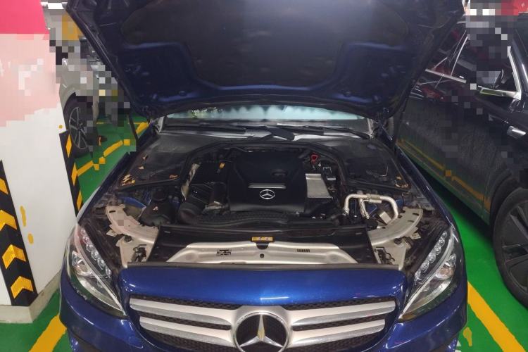 Used Mercedes-Benz C-Class 2018 C 180 L Fashion Edition Sport Version Engine Bay
