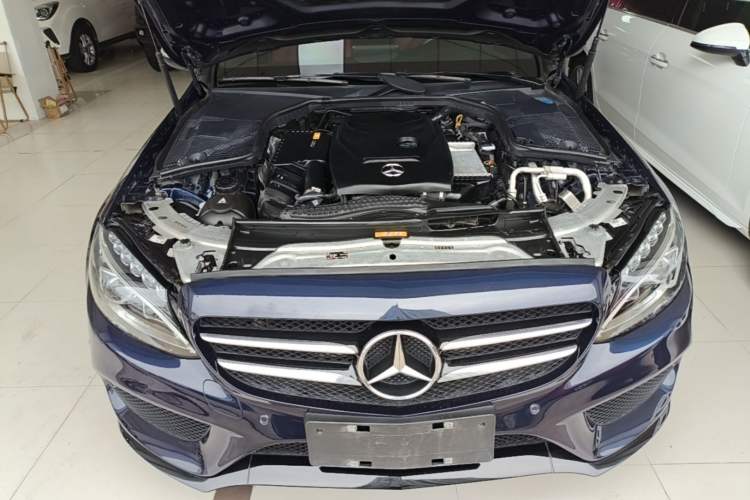Used Mercedes-Benz C-Class 2018 C 200 Sport Edition Engine Bay