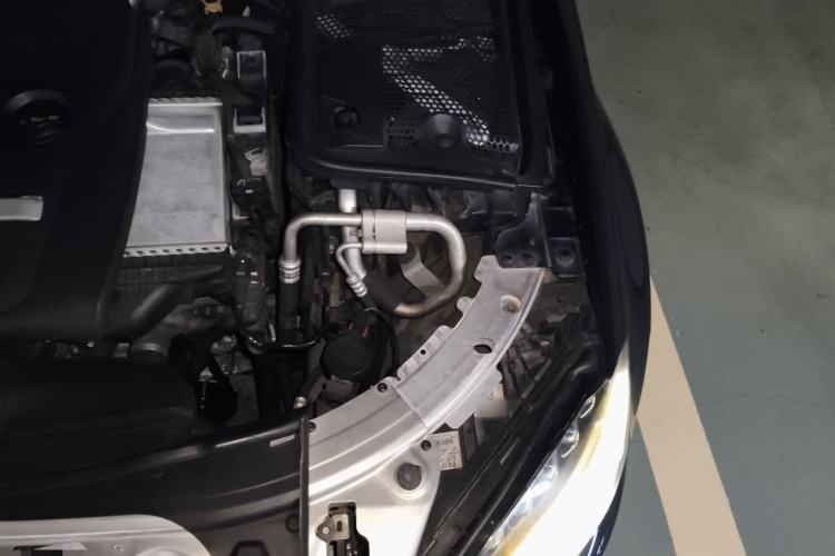 Used Mercedes-Benz C-Class 2018 C 200 L Sport Edition Engine Bay Left