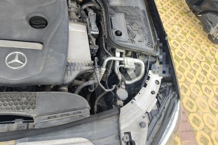 Used Mercedes-Benz C-Class 2018 C 200 L Sport Edition Engine Bay Left