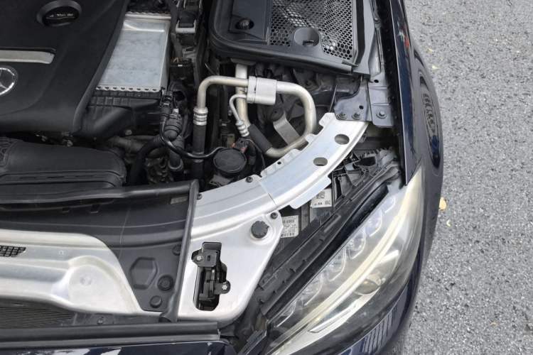 Used Mercedes-Benz C-Class 2018 C 200 L Sport Edition Engine Bay Left