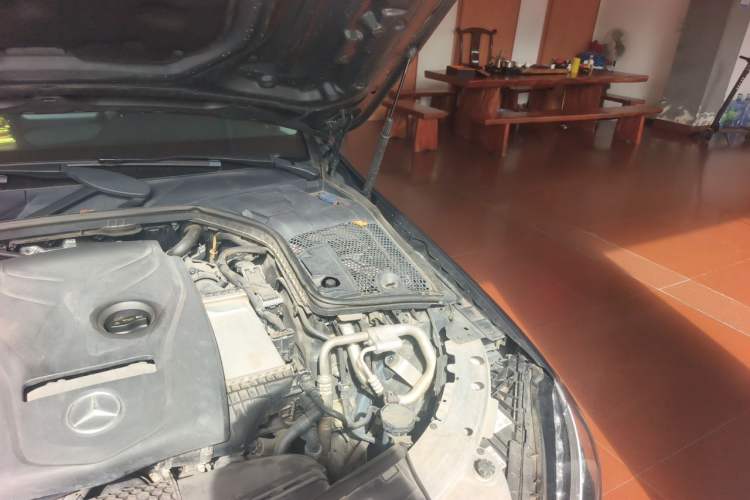 Used Mercedes-Benz C-Class 2018 C 200 L Sport Edition Engine Bay Left