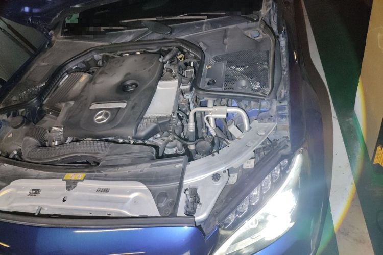 Used Mercedes-Benz C-Class 2018 C 200 L Sport Edition Engine Bay Left