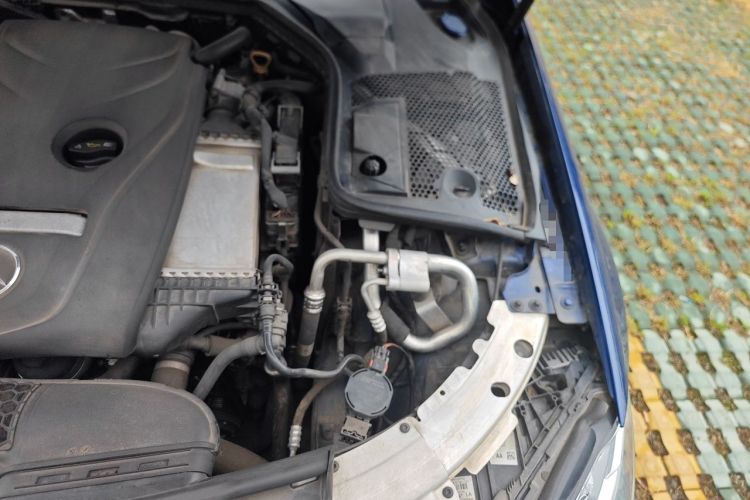 Used Mercedes-Benz C-Class 2018 C 200 L Sport Edition Engine Bay Left