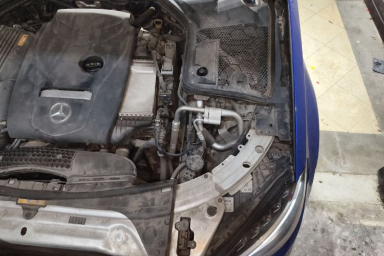Used Mercedes-Benz C-Class 2018 C 200 L Engine Bay Left