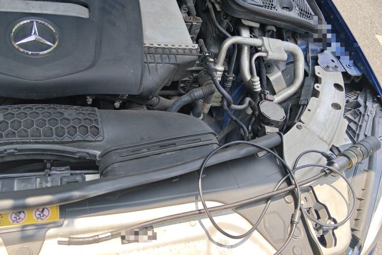 Used Mercedes-Benz C-Class 2018 C 200 L Sport Edition Engine Bay Left