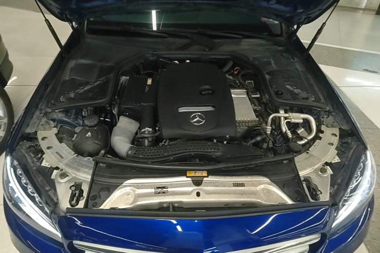 Used Mercedes-Benz C-Class 2018 C 180 L Fashion Edition Sport Version Engine Bay