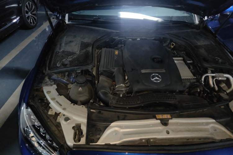 Used Mercedes-Benz C-Class 2018 C 200 Coupe Engine Bay Right
