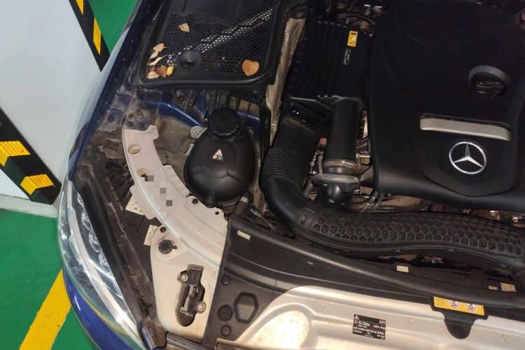 Used Mercedes-Benz C-Class 2018 C 180 L Fashion Edition Sport Version Engine Bay Right