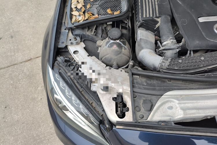 Used Mercedes-Benz C-Class 2018 C 200 Coupe Engine Bay Right