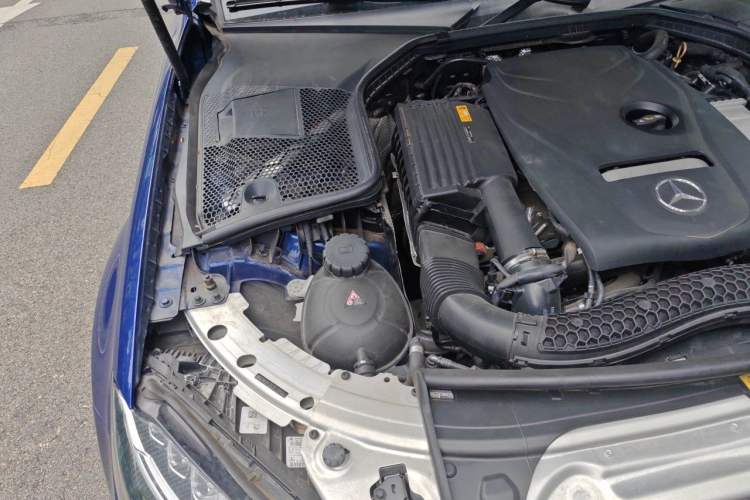 Used Mercedes-Benz C-Class 2018 C 200 Coupe Engine Bay Right