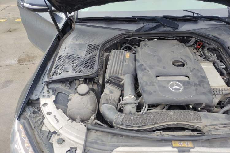 Used Mercedes-Benz C-Class 2018 C 180 L Fashion Edition Sport Version Engine Bay Right