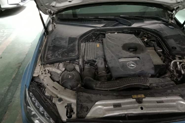 Used Mercedes-Benz C-Class 2018 C 200 L Sport Edition Engine Bay Right
