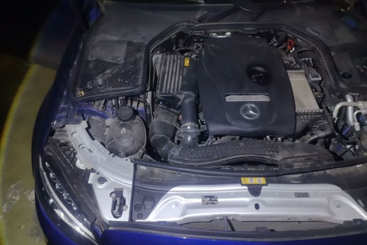 Used Mercedes-Benz C-Class 2018 C 180 L Fashion Model Engine Bay Right