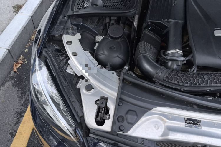 Used Mercedes-Benz C-Class 2018 C 200 L Sport Edition Engine Bay Right