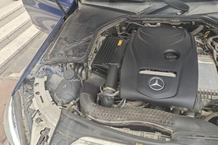 Used Mercedes-Benz C-Class 2018 C 200 Sport Edition Engine Bay Right