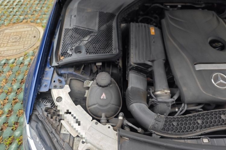 Used Mercedes-Benz C-Class 2018 C 200 L Sport Edition Engine Bay Right
