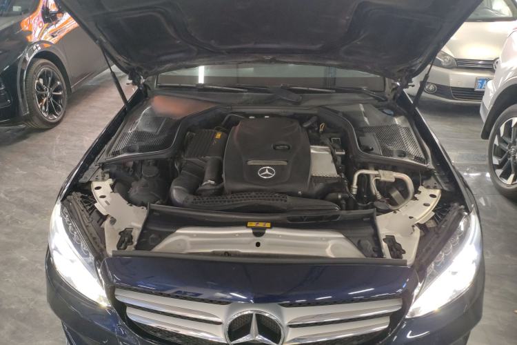 Used Mercedes-Benz C-Class 2018 C 200 Estate Engine Bay