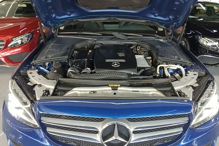 Used Mercedes-Benz C-Class 2018 C 200 L Sport Edition Engine Bay