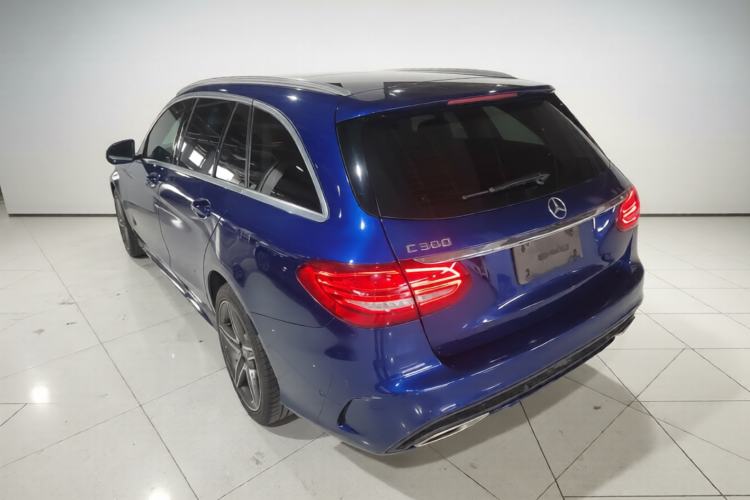 Used Mercedes-Benz C-Class 2018 C 200 Estate Exterior 2