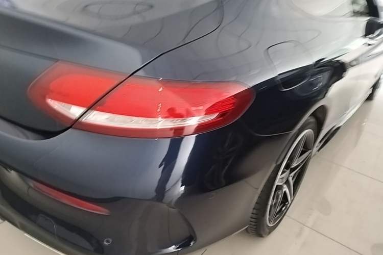 Used Mercedes-Benz C-Class 2018 C 200 Coupe Exterior 3