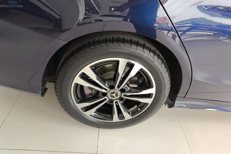 Used Mercedes-Benz C-Class 2018 C 200 Sport Edition Exterior 5