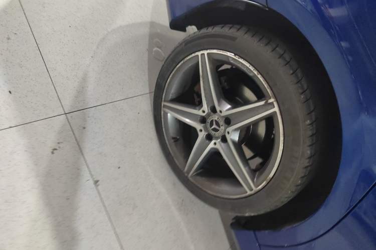 Used Mercedes-Benz C-Class 2018 C 200 Estate Exterior 5