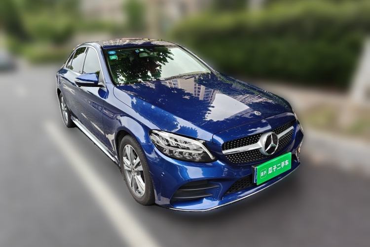 Used Mercedes-Benz C-Class 2018 C 180 L Fashion Edition Sport Version Front Right 45 Deg