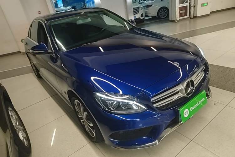 Used Mercedes-Benz C-Class 2018 C 180 L Fashion Edition Sport Version Front Right 45 Deg