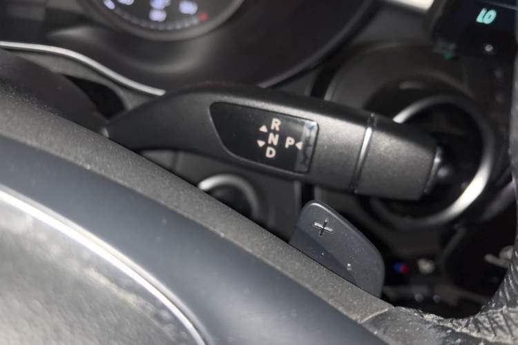 Used Mercedes-Benz C-Class 2018 C 200 L Sport Edition Achievement Special Edition Gear Lever
