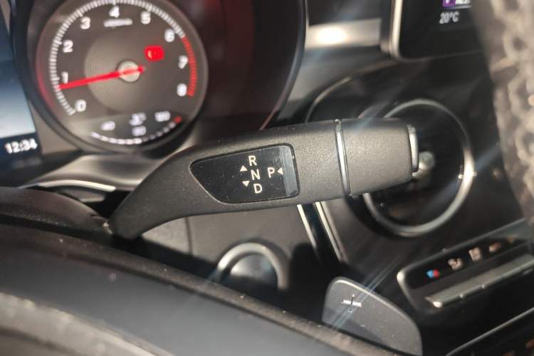 Used Mercedes-Benz C-Class 2018 C 200 L Sport Edition Gear Lever