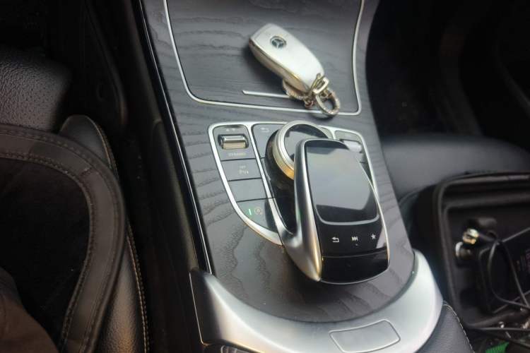 Used Mercedes-Benz C-Class 2018 C 200 L Sport Edition Gear Lever