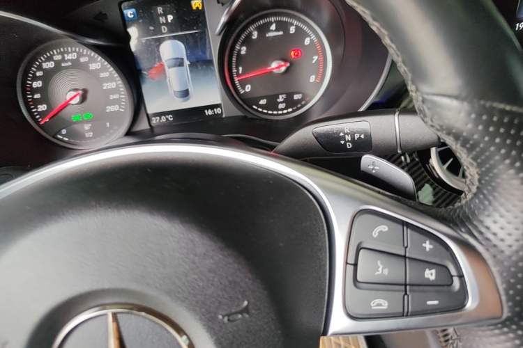 Used Mercedes-Benz C-Class 2018 C 200 4MATIC Coupe Gear Lever