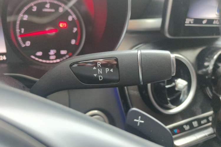 Used Mercedes-Benz C-Class 2018 C 200 L Sport Edition Gear Lever