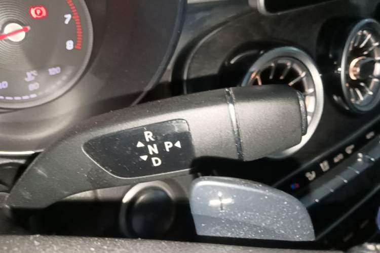 Used Mercedes-Benz C-Class 2018 C 200 L Sport Edition Gear Lever