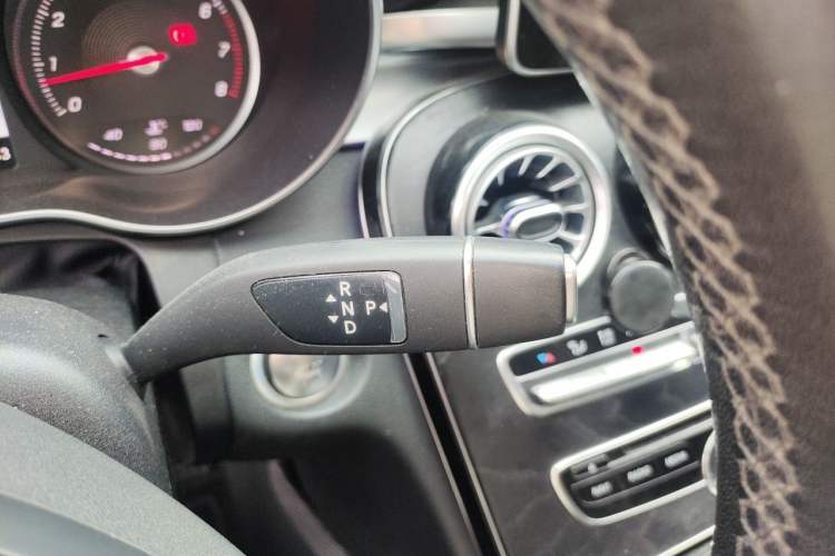 Used Mercedes-Benz C-Class 2018 C 180 L Fashion Edition Sport Version Gear Lever