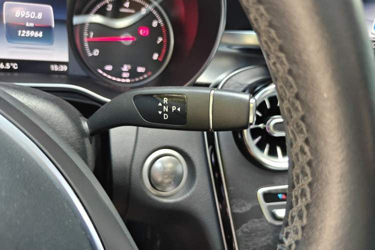 Used Mercedes-Benz C-Class 2018 C 180 L Dynamic Sports Edition Gear Lever