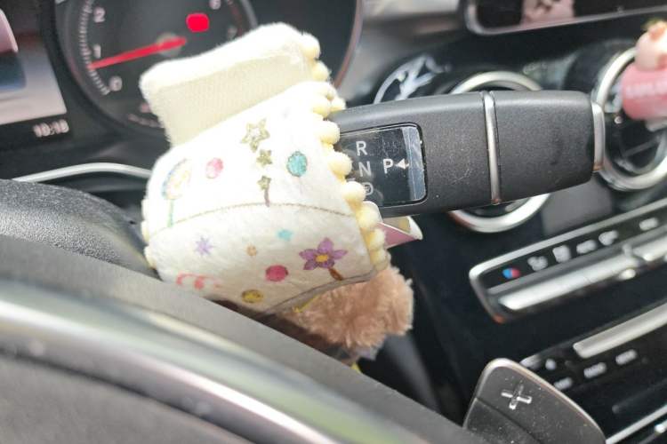 Used Mercedes-Benz C-Class 2018 C 200 Sport Edition Gear Lever