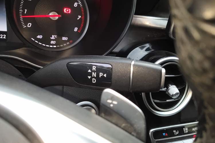 Used Mercedes-Benz C-Class 2018 C 200 Coupe Gear Lever
