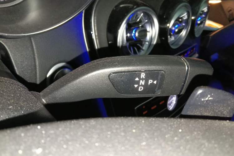 Used Mercedes-Benz C-Class 2018 C 200 L Sport Edition Gear Lever