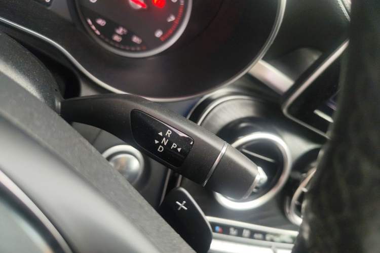 Used Mercedes-Benz C-Class 2018 C 200 L Sport Edition Achievement Special Edition Gear Lever